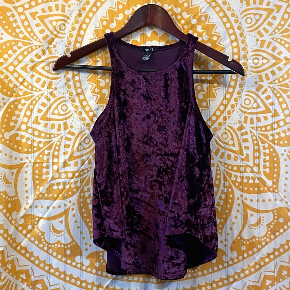 Like NEW! rue21 Junior size Small jewel Purple VELVET Slouchy Tank Top